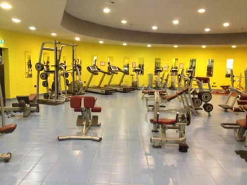 Aparthotel Th-Villaggio Olimpico Colle Sestriere村